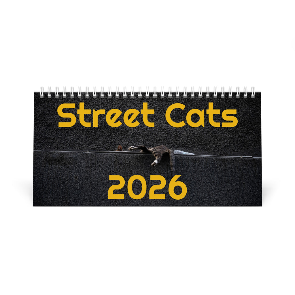 Handy Desk Calendar - Istanbul Cats Monthly Calendar and planner for Cat Lovers and Pet Fans.