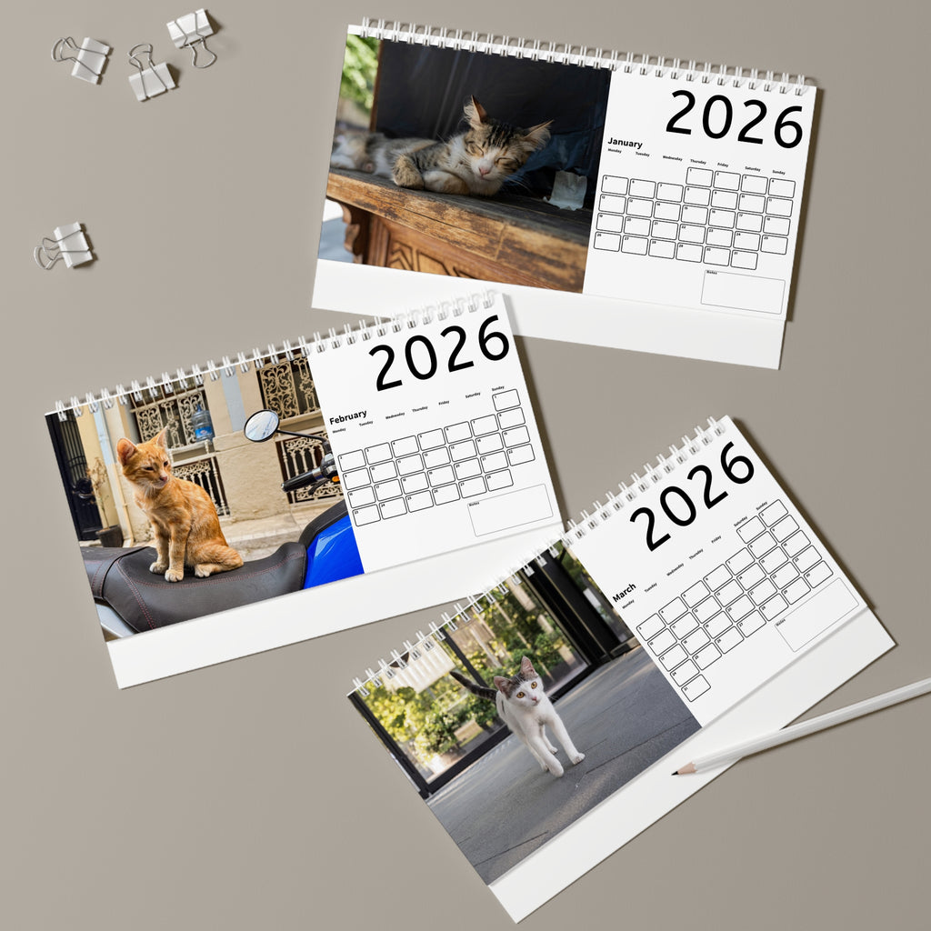 Handy Desk Calendar - Istanbul Cats Monthly Calendar and planner for Cat Lovers and Pet Fans.