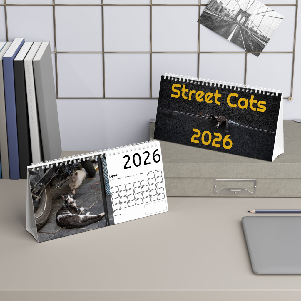 Handy Desk Calendar - Istanbul Cats Monthly Calendar and planner for Cat Lovers and Pet Fans.