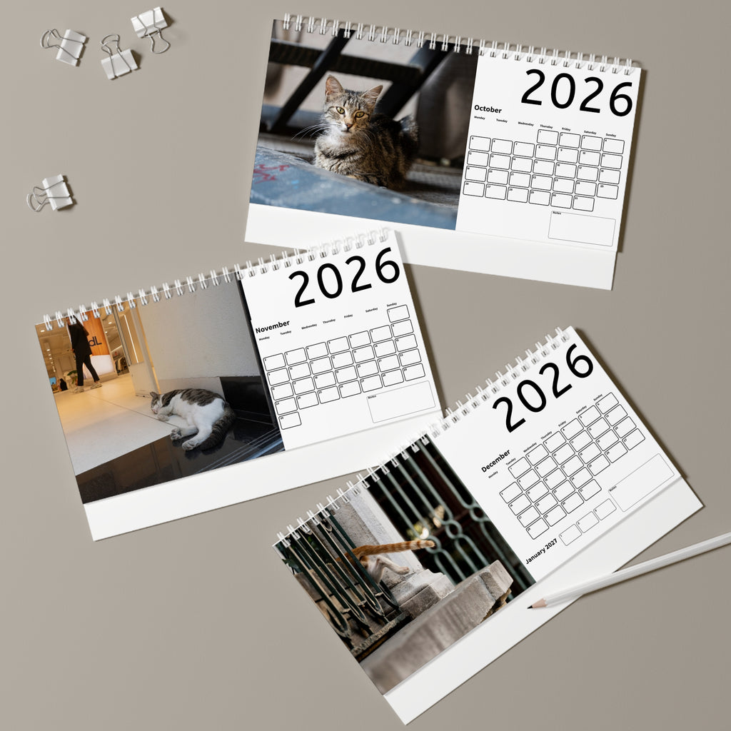 Handy Desk Calendar - Istanbul Cats Monthly Calendar and planner for Cat Lovers and Pet Fans.