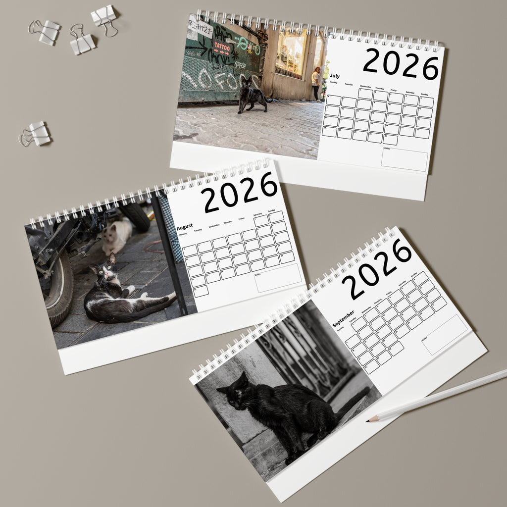 Handy Desk Calendar - Istanbul Cats Monthly Calendar and planner for Cat Lovers and Pet Fans.